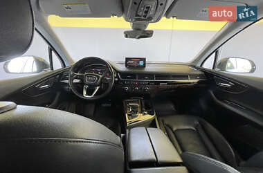 Позашляховик / Кросовер Audi Q7 2017 в 