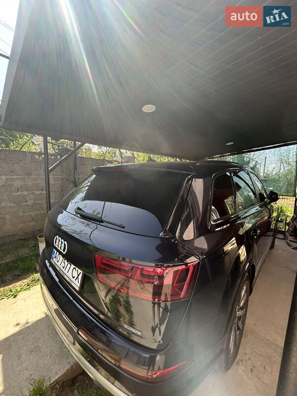 Внедорожник / Кроссовер Audi Q7 2015 в Виноградове