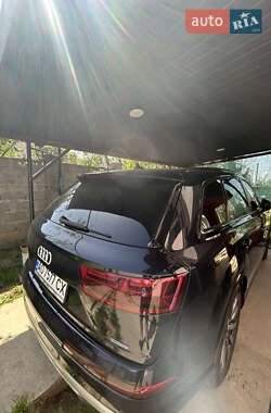 Внедорожник / Кроссовер Audi Q7 2015 в 