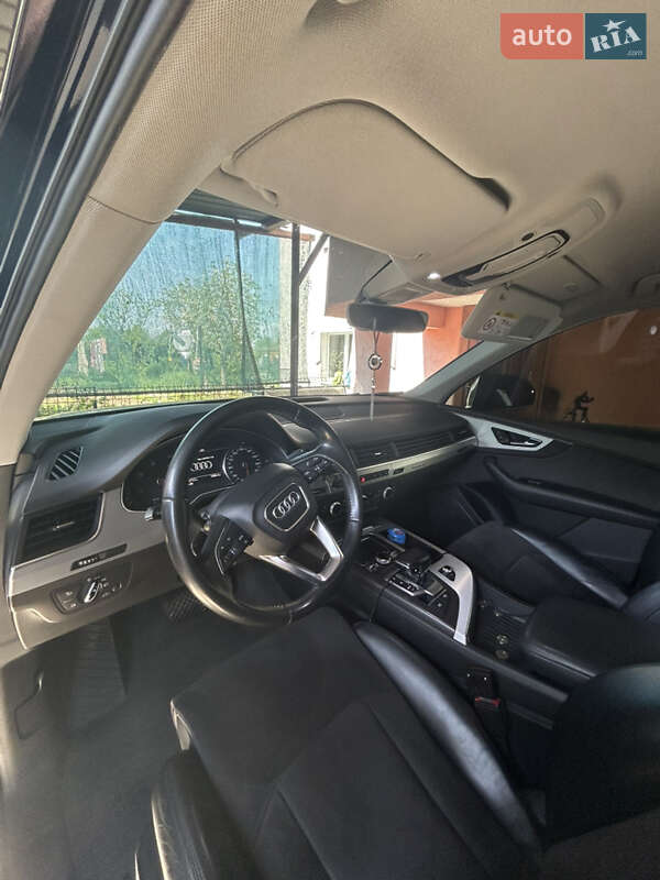 Внедорожник / Кроссовер Audi Q7 2015 в Виноградове