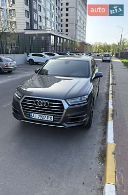 Внедорожник / Кроссовер Audi Q7 2018 в 