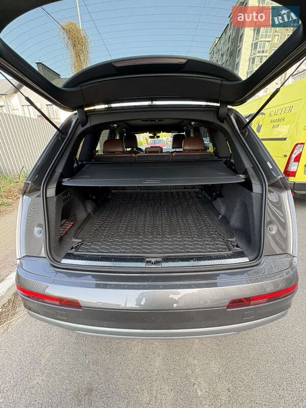 Внедорожник / Кроссовер Audi Q7 2018 в Буче