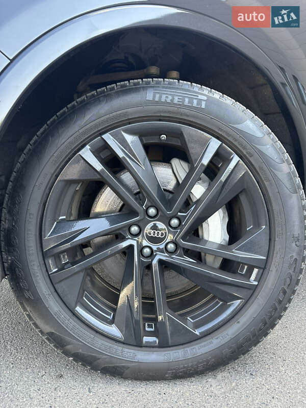 Внедорожник / Кроссовер Audi Q7 2020 в Кривом Роге