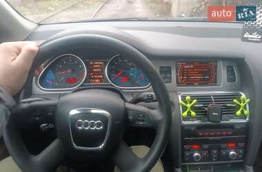 Внедорожник / Кроссовер Audi Q7 2007 в 