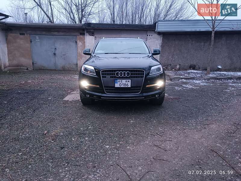 Внедорожник / Кроссовер Audi Q7 2007 в Никополе