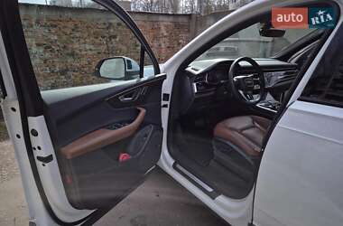 Внедорожник / Кроссовер Audi Q7 2020 в 