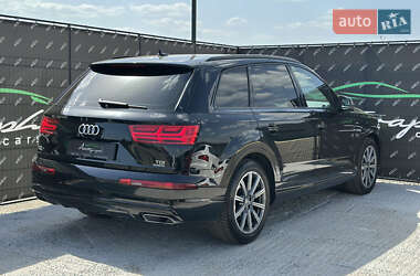 Внедорожник / Кроссовер Audi Q7 2016 в 