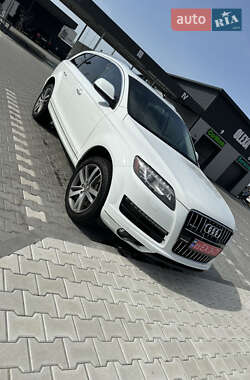 Внедорожник / Кроссовер Audi Q7 2014 в 