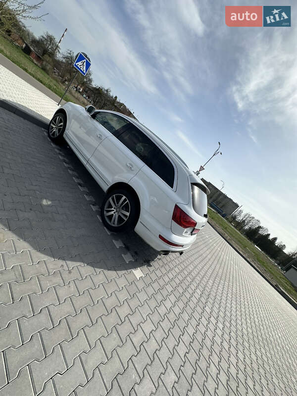 Внедорожник / Кроссовер Audi Q7 2014 в Владимире
