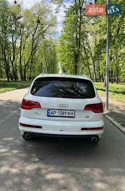 Внедорожник / Кроссовер Audi Q7 2013 в 