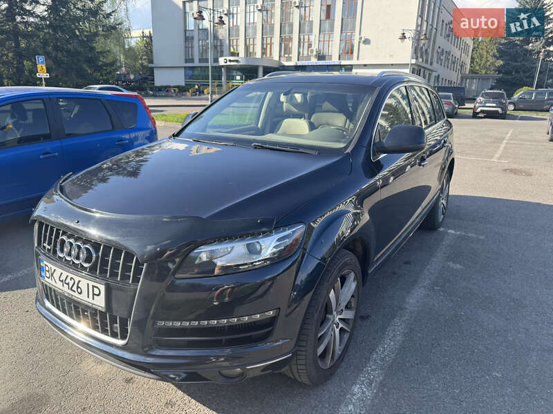 Позашляховик / Кросовер Audi Q7 2012 в Рівному