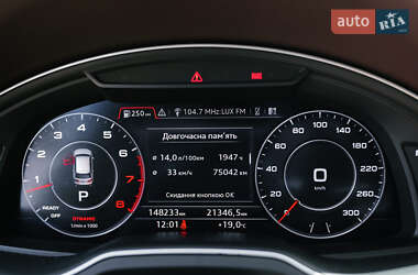 Внедорожник / Кроссовер Audi Q7 2017 в 