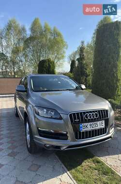 Позашляховик / Кросовер Audi Q7 2011 в Острозі