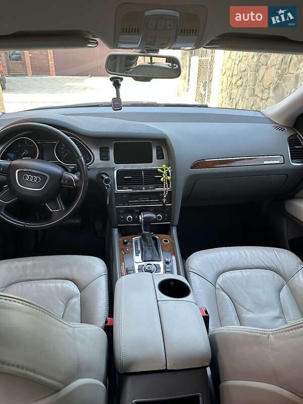 Позашляховик / Кросовер Audi Q7 2011 в Острозі