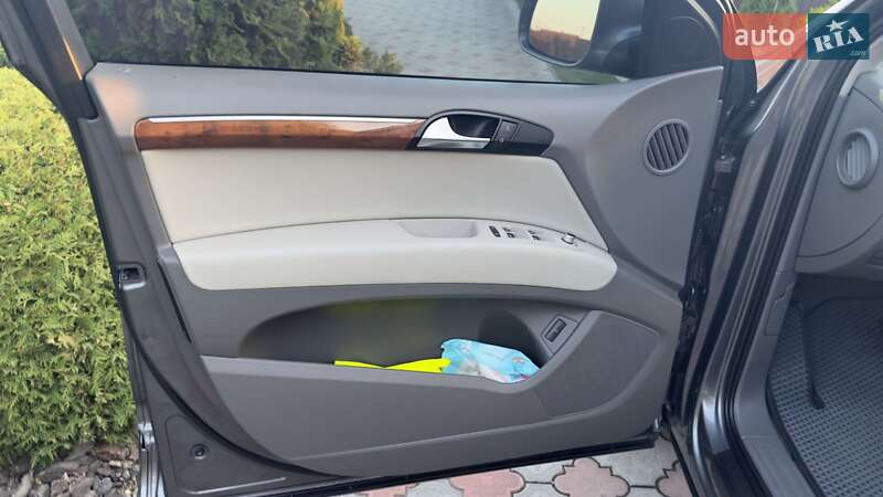 Позашляховик / Кросовер Audi Q7 2011 в Острозі