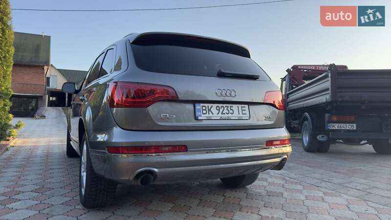 Позашляховик / Кросовер Audi Q7 2011 в Острозі