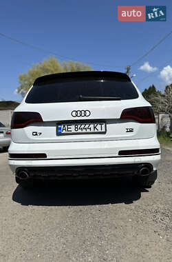 Внедорожник / Кроссовер Audi Q7 2013 в 