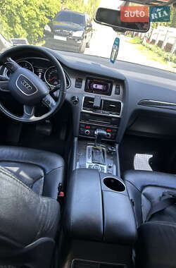 Внедорожник / Кроссовер Audi Q7 2013 в 