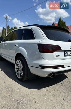 Внедорожник / Кроссовер Audi Q7 2013 в 
