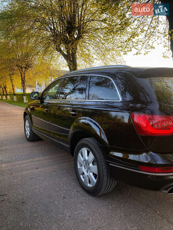 Внедорожник / Кроссовер Audi Q7 2013 в Киеве
