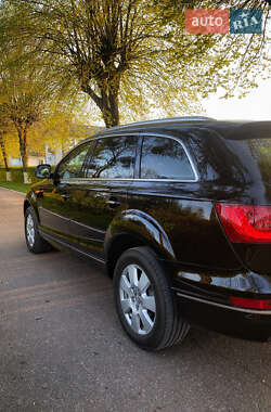 Внедорожник / Кроссовер Audi Q7 2013 в 