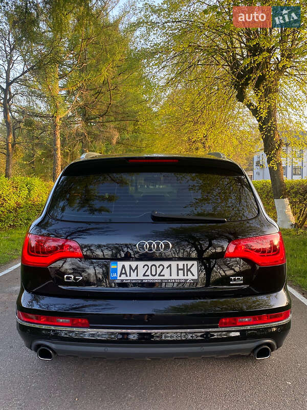 Внедорожник / Кроссовер Audi Q7 2013 в Киеве