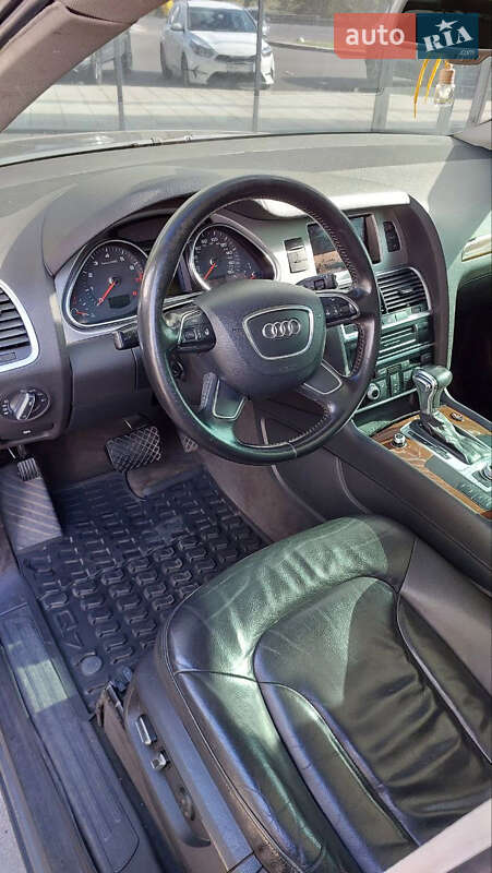Внедорожник / Кроссовер Audi Q7 2012 в Киеве