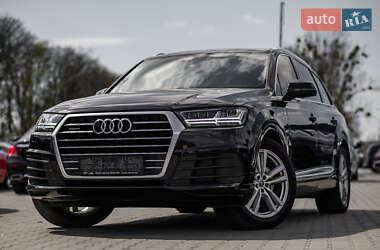 Позашляховик / Кросовер Audi Q7 2015 в 