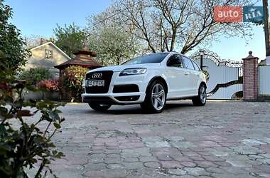 Позашляховик / Кросовер Audi Q7 2012 в 