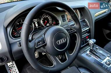 Позашляховик / Кросовер Audi Q7 2012 в 