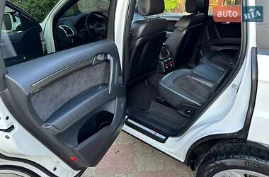 Позашляховик / Кросовер Audi Q7 2012 в 