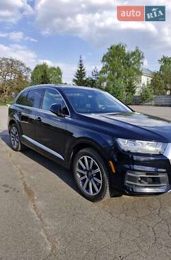 Внедорожник / Кроссовер Audi Q7 2016 в 