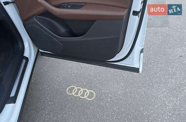 Внедорожник / Кроссовер Audi Q7 2019 в 