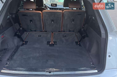 Внедорожник / Кроссовер Audi Q7 2019 в 