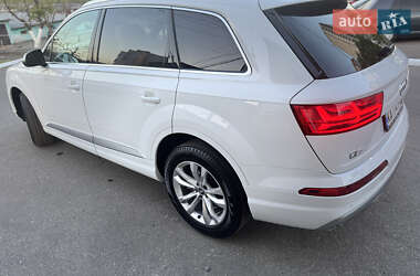 Внедорожник / Кроссовер Audi Q7 2019 в 