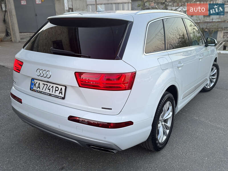 Внедорожник / Кроссовер Audi Q7 2019 в Киеве