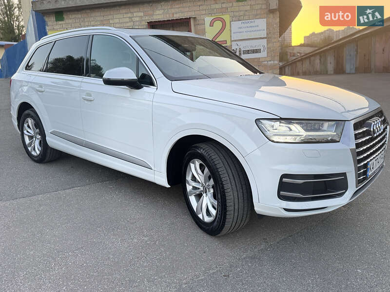 Внедорожник / Кроссовер Audi Q7 2019 в Киеве