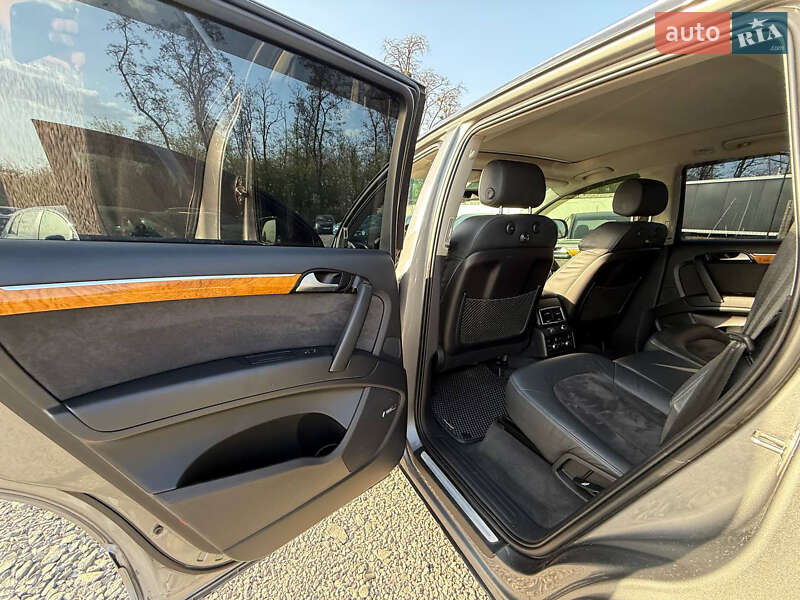 Внедорожник / Кроссовер Audi Q7 2011 в Умани