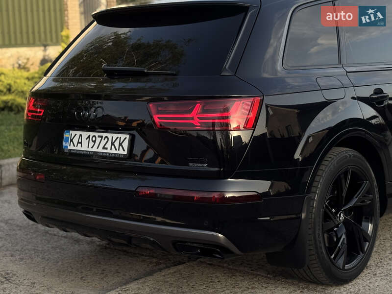 Внедорожник / Кроссовер Audi Q7 2017 в Южноукраинске