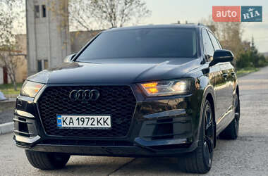 Внедорожник / Кроссовер Audi Q7 2017 в 