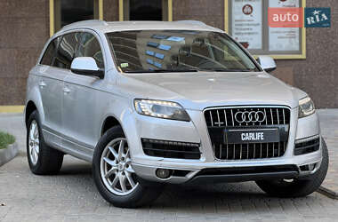 Внедорожник / Кроссовер Audi Q7 2010 в 