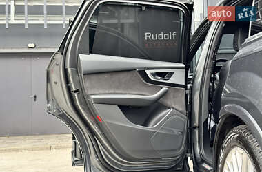 Внедорожник / Кроссовер Audi Q7 2015 в 