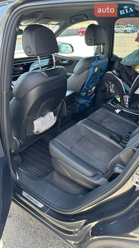 Внедорожник / Кроссовер Audi Q7 2023 в Киеве