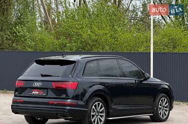Внедорожник / Кроссовер Audi Q7 2016 в 