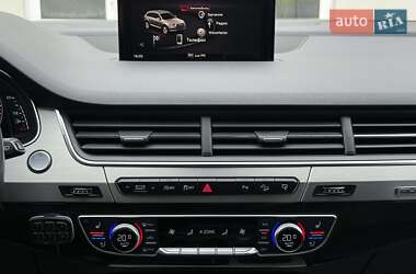 Внедорожник / Кроссовер Audi Q7 2016 в 