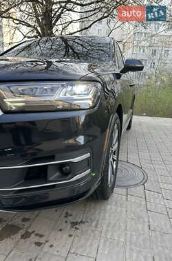 Позашляховик / Кросовер Audi Q7 2017 в 