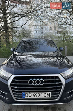 Позашляховик / Кросовер Audi Q7 2017 в 