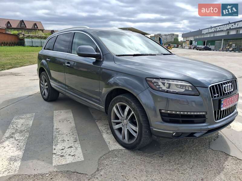 Позашляховик / Кросовер Audi Q7 2015 в 