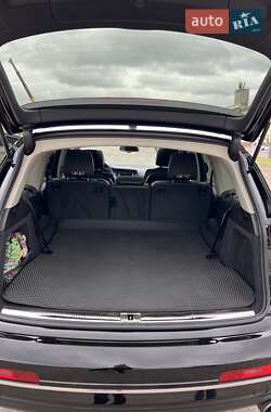 Позашляховик / Кросовер Audi Q7 2014 в 