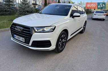Позашляховик / Кросовер Audi Q7 2016 в Рівному